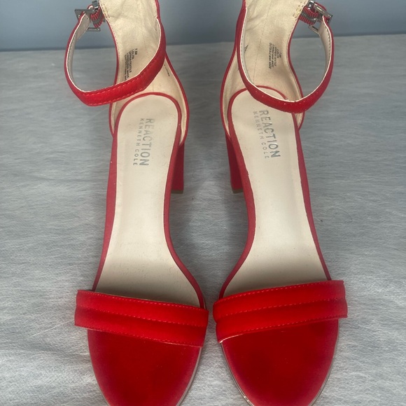 Kenneth Cole block heel strappy red sandal - Picture 3 of 5
